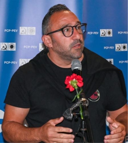 El&iacute;sio Alexandre Caneira Mendes